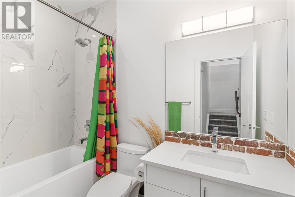 Single Family House for Sale in   Street SW Killarney/Glengarry Calgary 