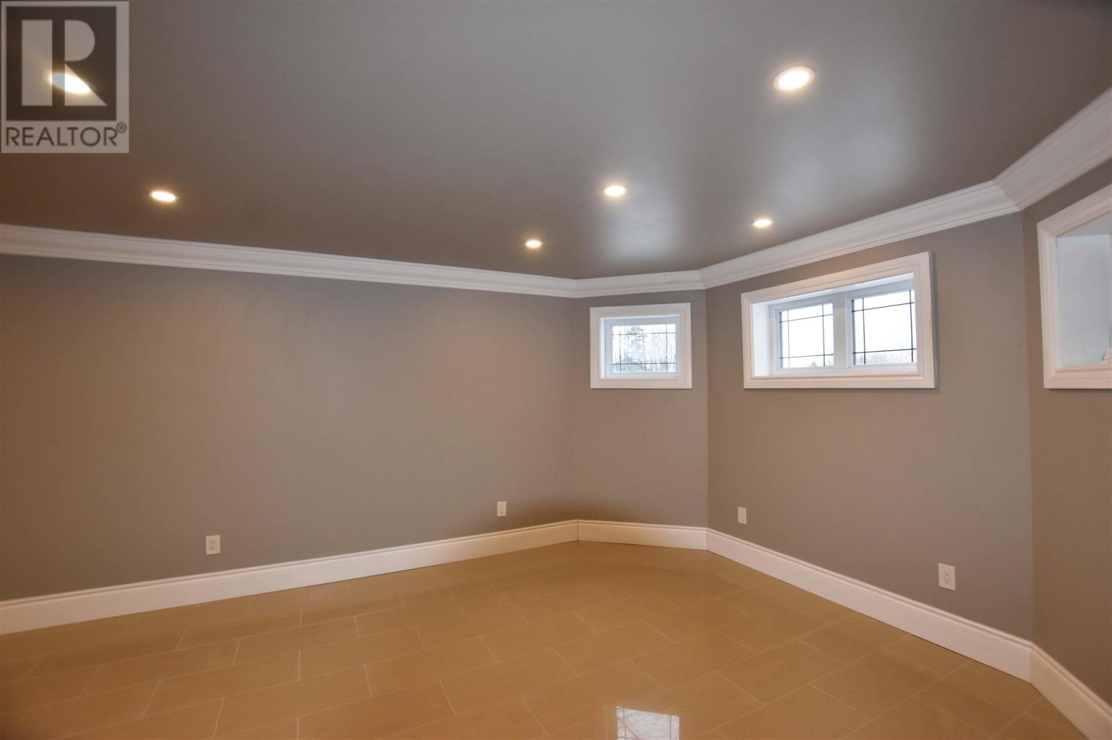 Photo 25 of 562 Wilson St, Sault Ste Marie ON