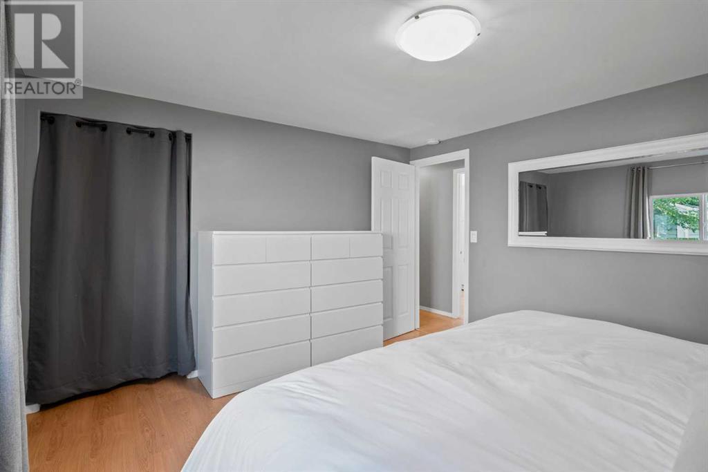 Single Family House Mobile Home for Sale in    Street NW Greenwood/Greenbriar Calgary 