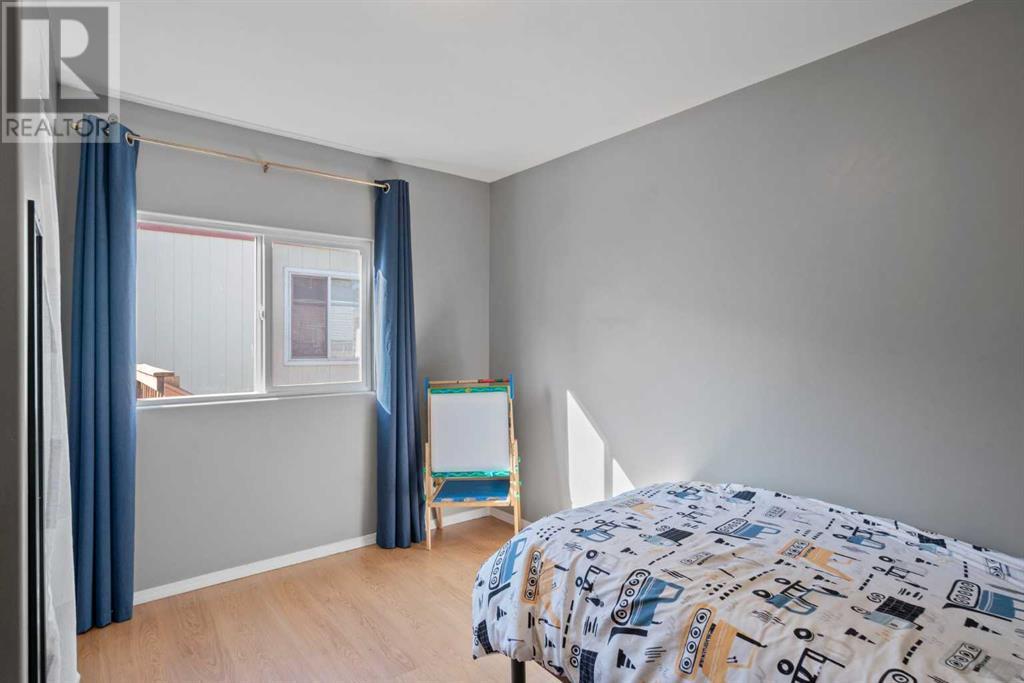 Single Family House Mobile Home for Sale in    Street NW Greenwood/Greenbriar Calgary 