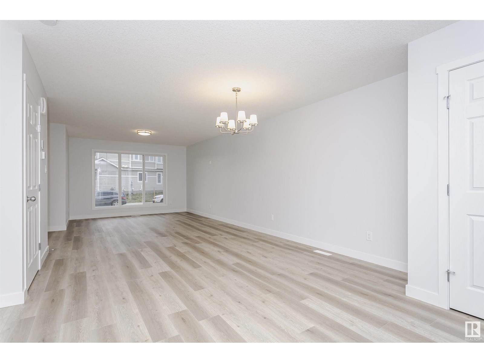 Photo 10 of 9564 Carson Bend Sw, Edmonton AB