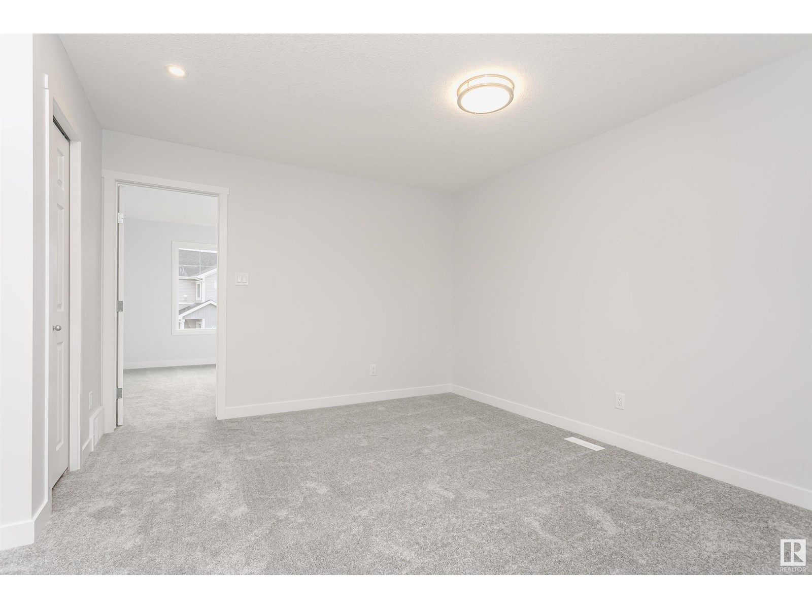 Photo 18 of 9564 Carson Bend Sw, Edmonton AB