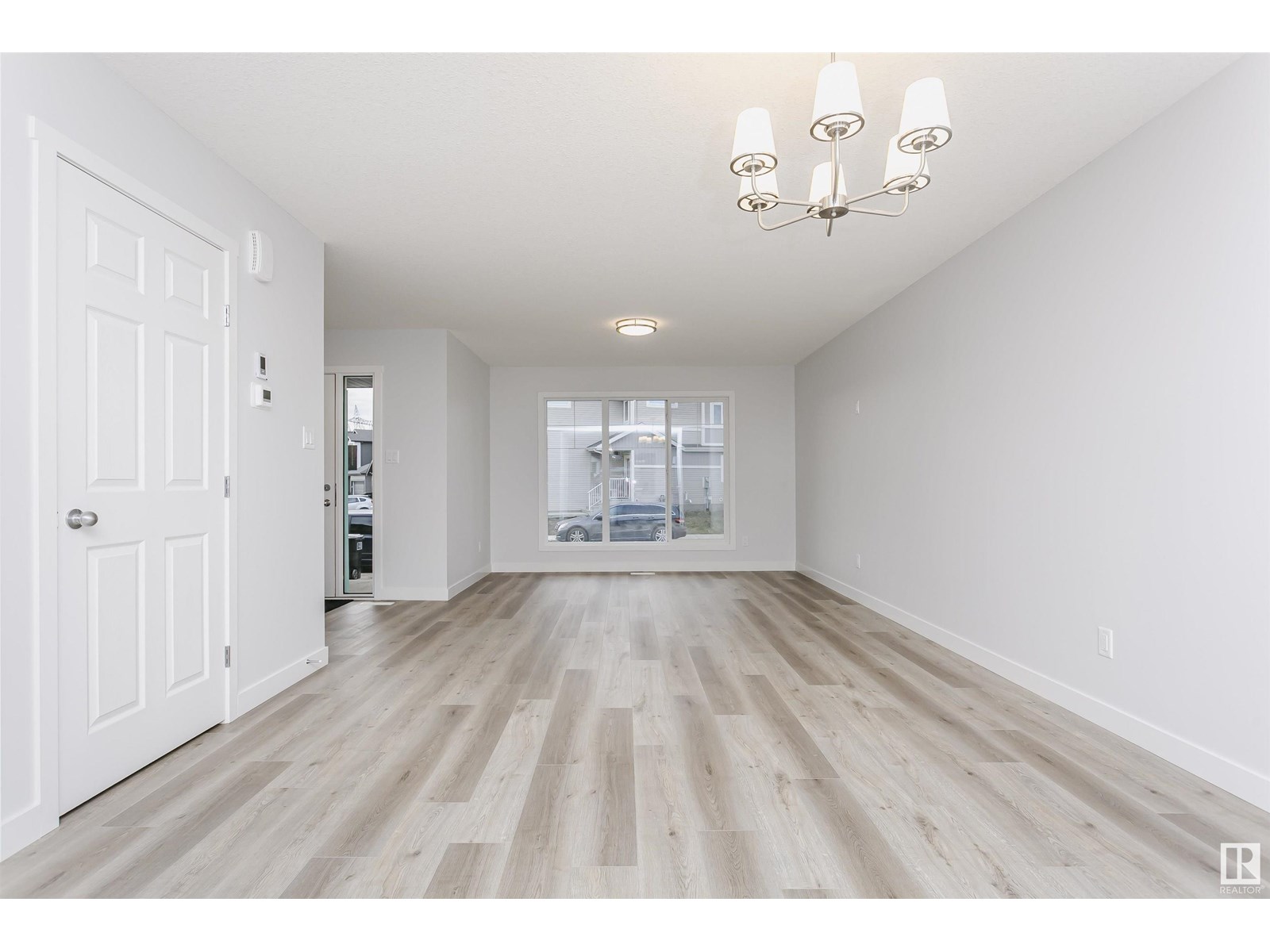 Photo 9 of 9564 Carson Bend Sw, Edmonton AB