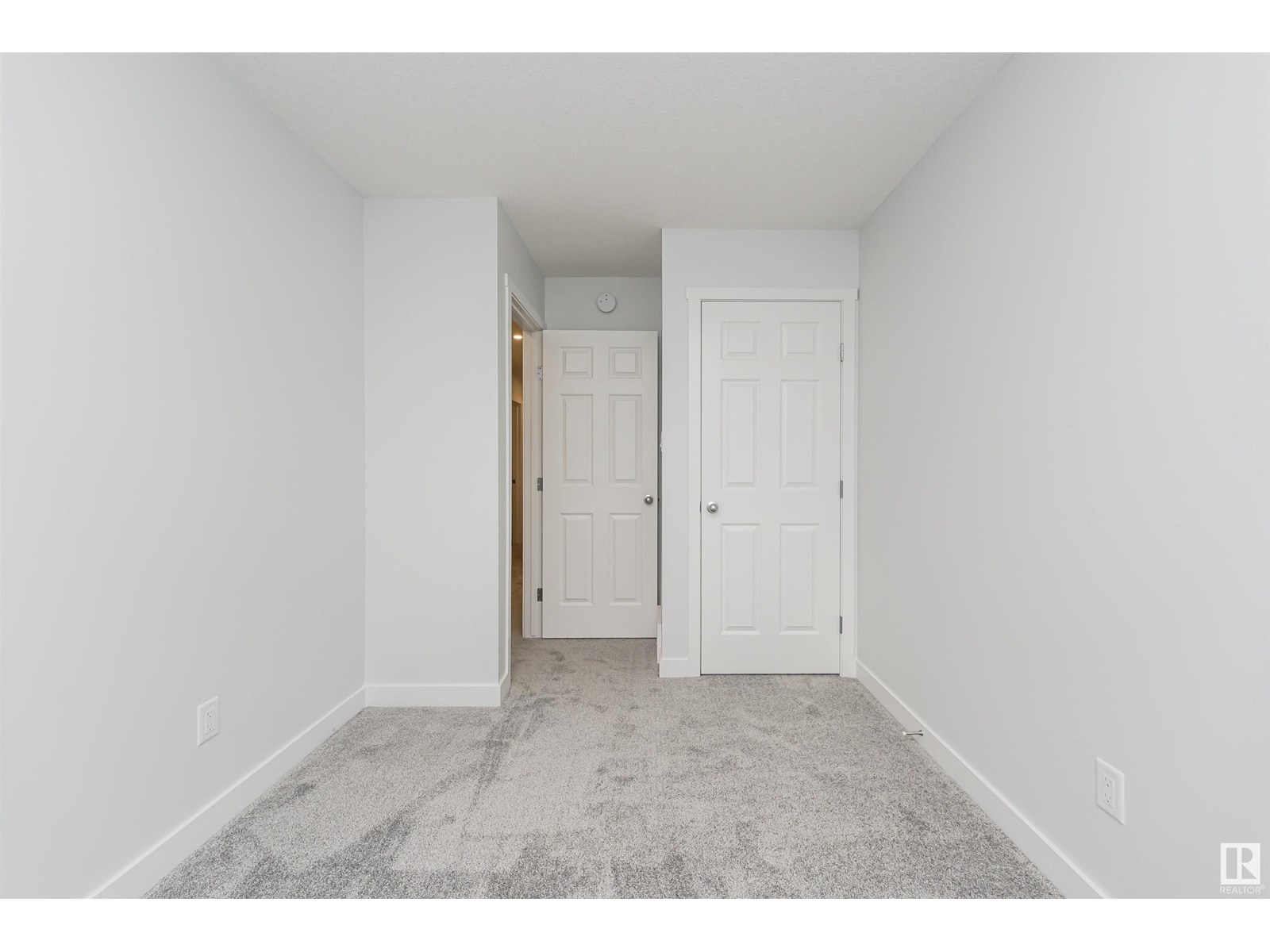 Photo 19 of 9566 Carson Bend Sw, Edmonton AB