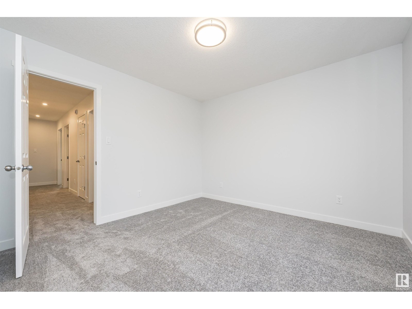 Photo 24 of 9566 Carson Bend Sw, Edmonton AB