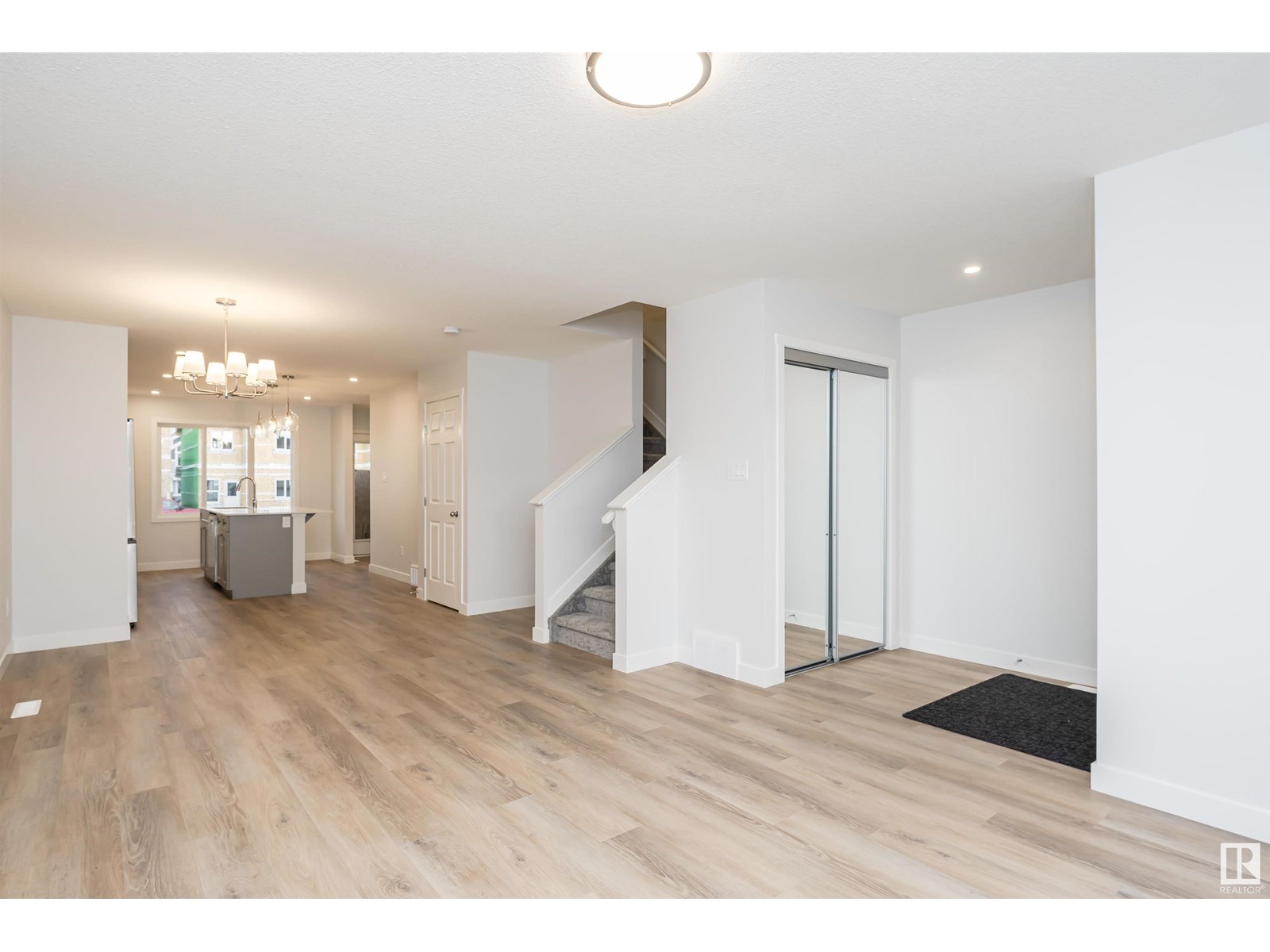Photo 9 of 9566 Carson Bend Sw, Edmonton AB