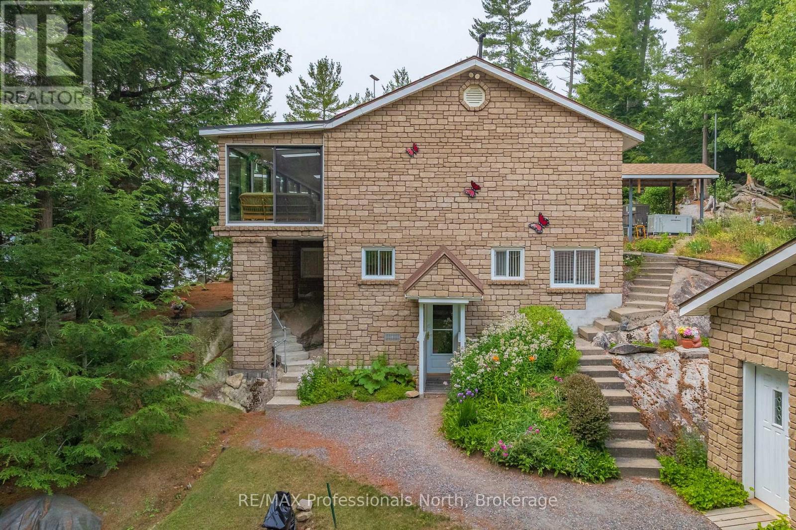 Photo 14 of 1077 Precambrian Drive N, Algonquin Highlands ON