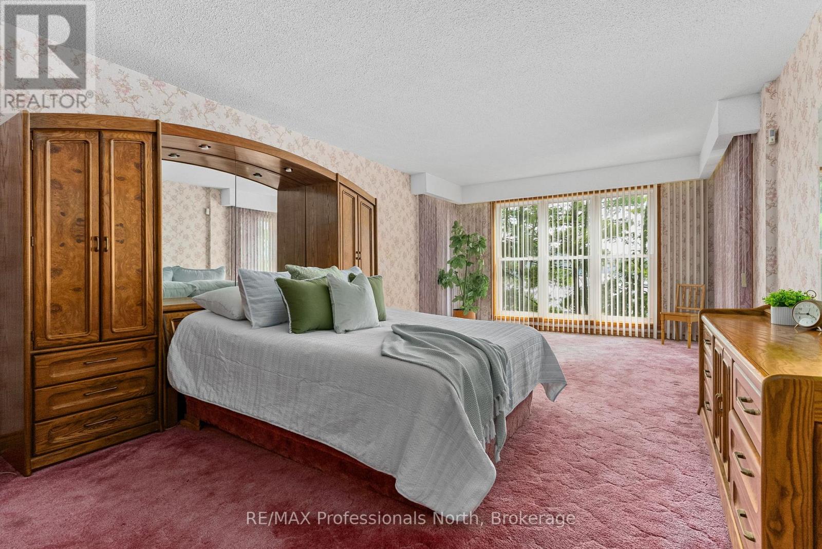 Photo 28 of 1077 Precambrian Drive N, Algonquin Highlands ON