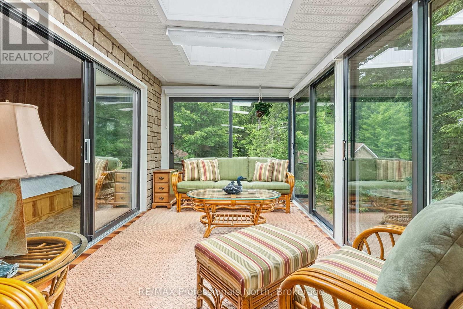 Photo 39 of 1077 Precambrian Drive N, Algonquin Highlands ON