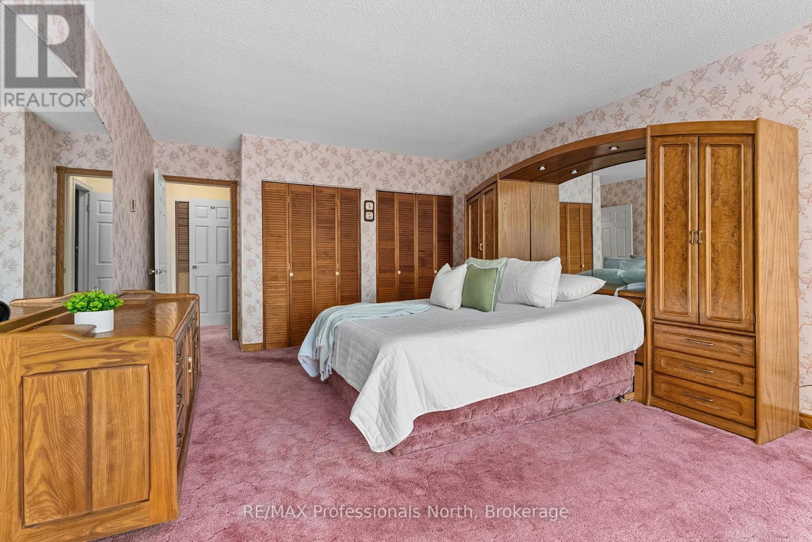 Photo 41 of 1077 Precambrian Drive N, Algonquin Highlands ON