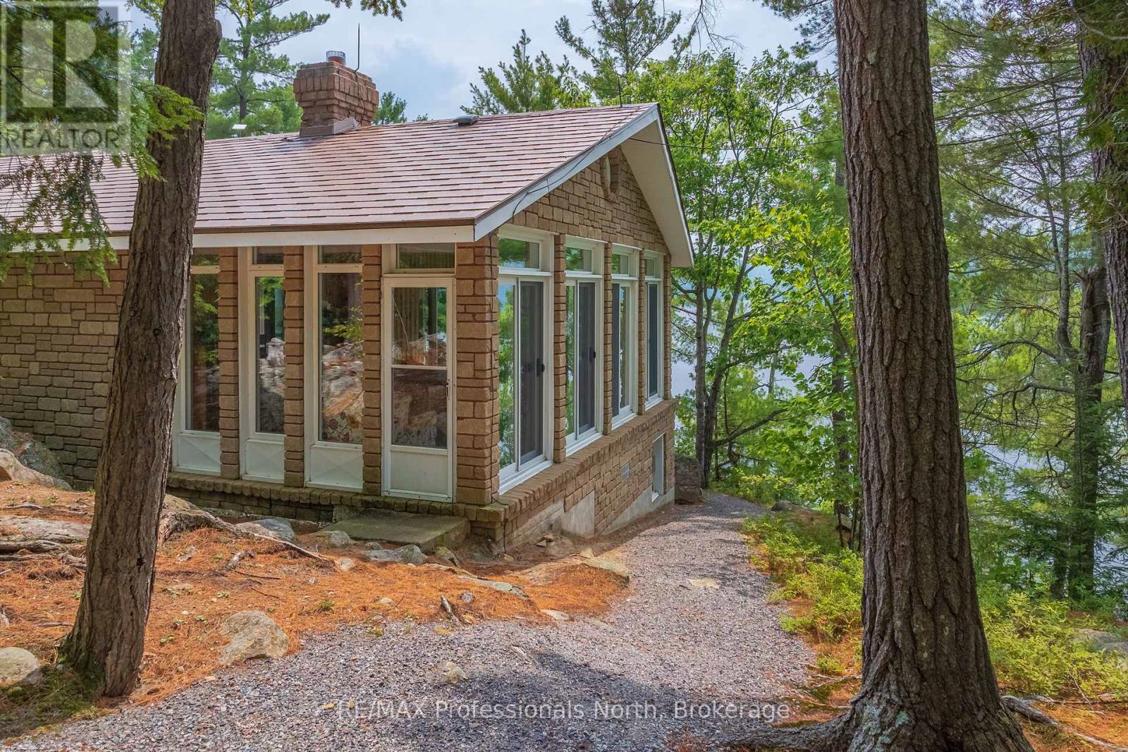 Photo 45 of 1077 Precambrian Drive N, Algonquin Highlands ON