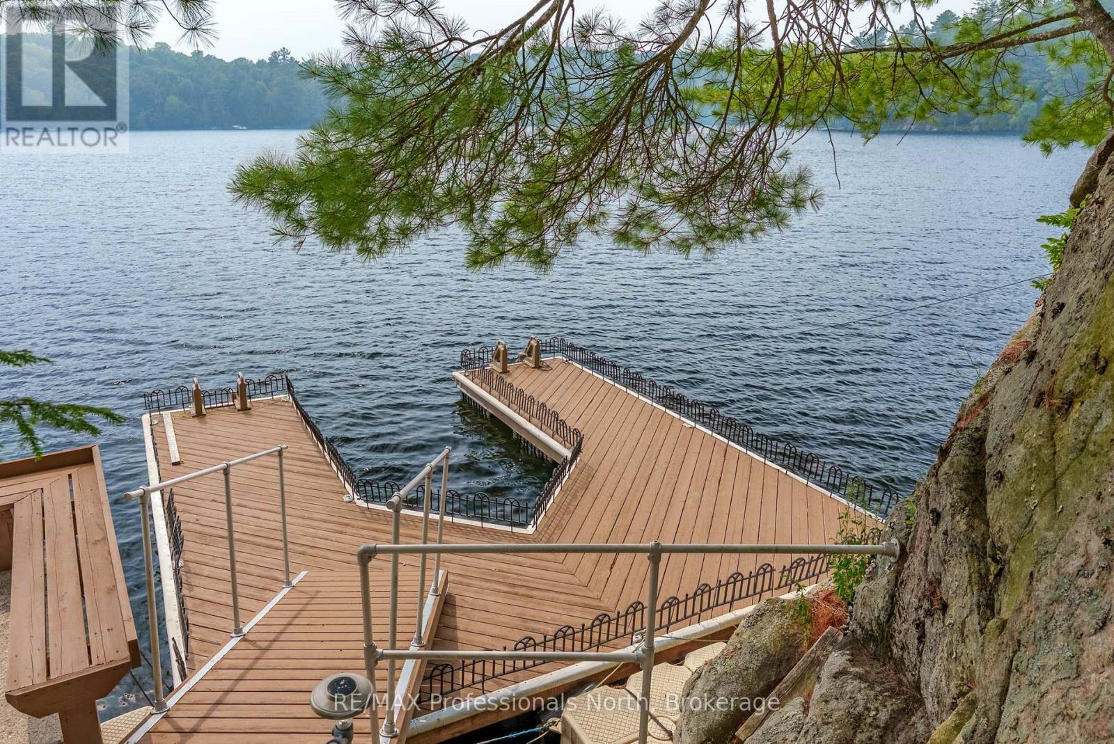 Photo 48 of 1077 Precambrian Drive N, Algonquin Highlands ON