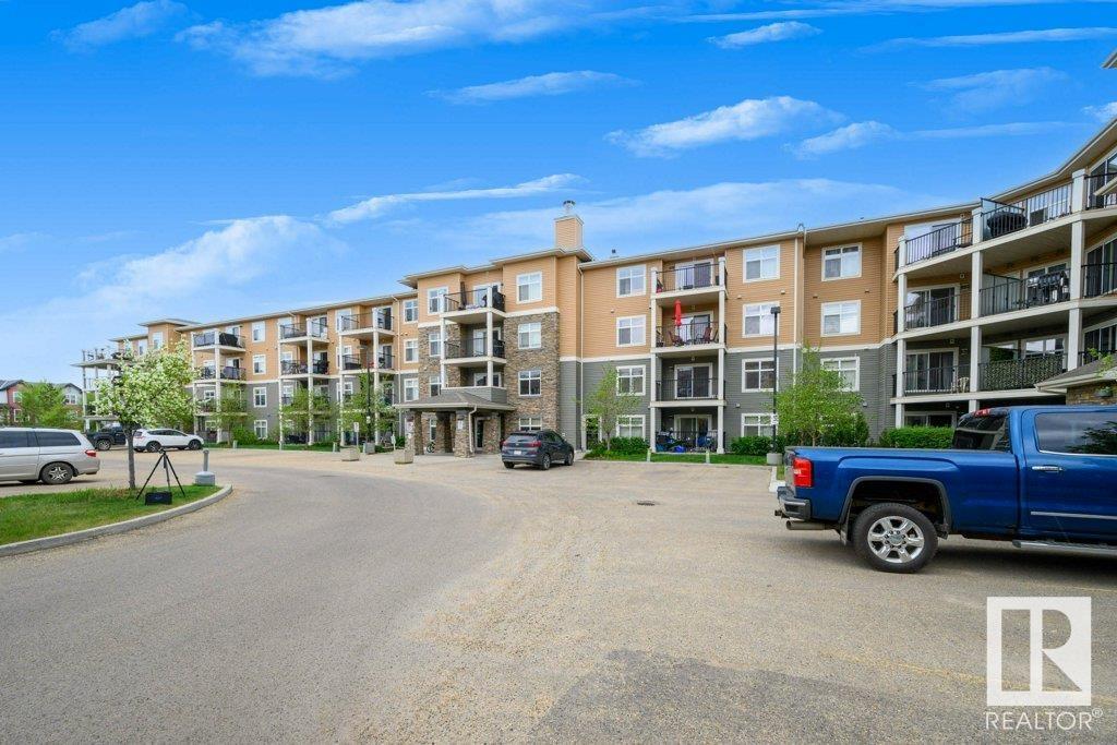 Photo 3 of 138 6076 Schonsee Wy Nw, Edmonton AB