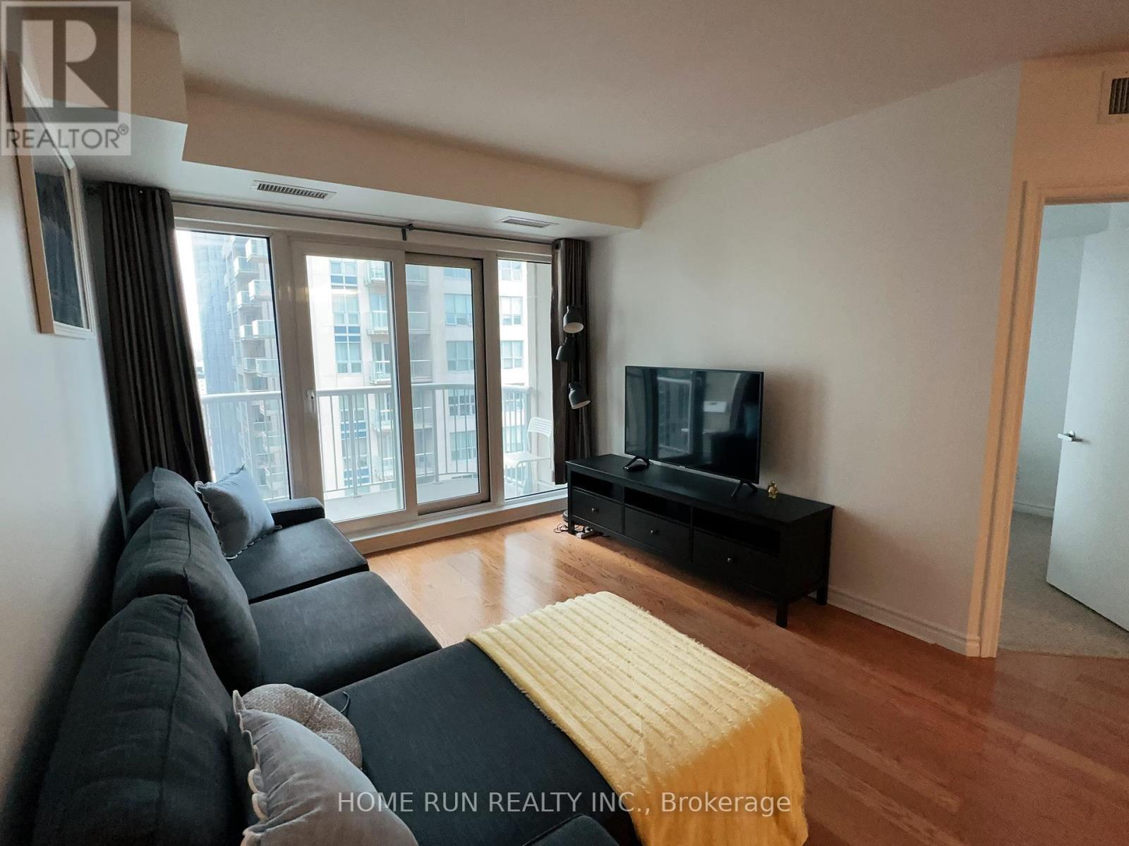 Photo 9 of 1506 234 Rideau Street, Ottawa ON