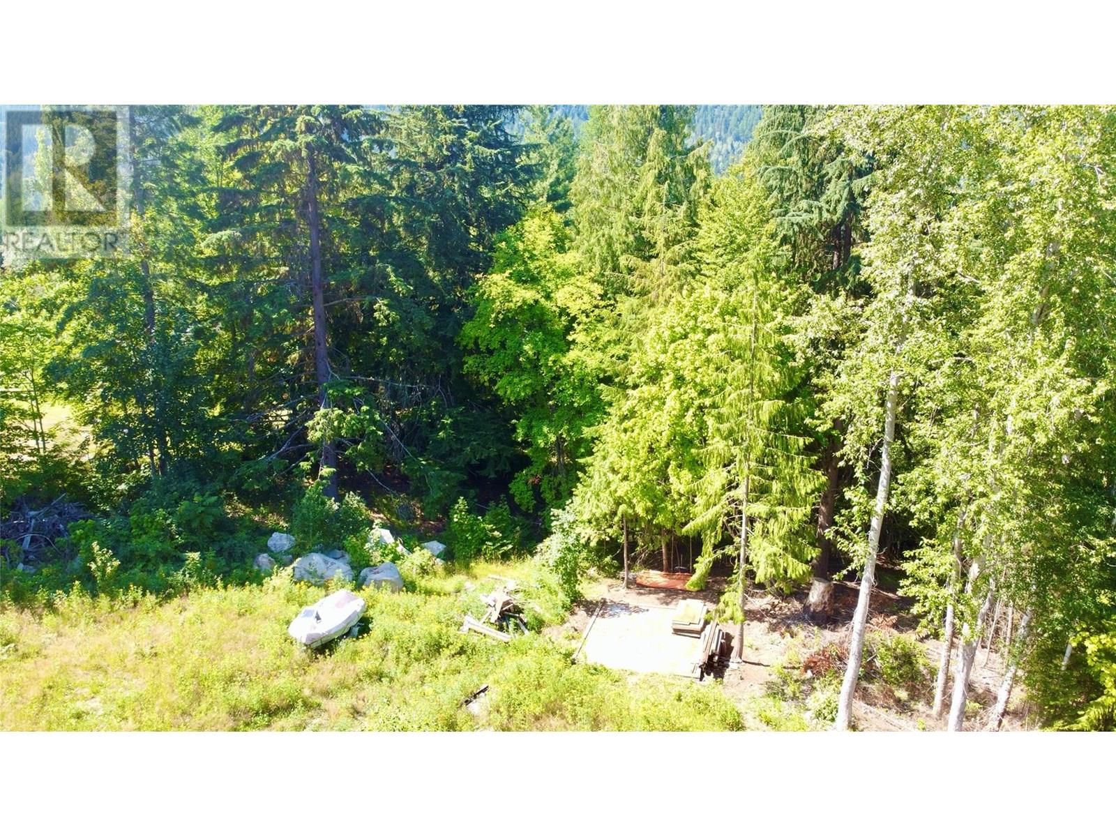 Photo 6 of 2208 Creek Street, Nelson BC