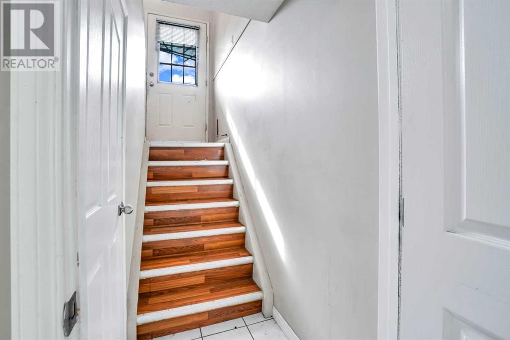 Single Family House Bi-level for Sale in  Faldale Close NE Falconridge Calgary 