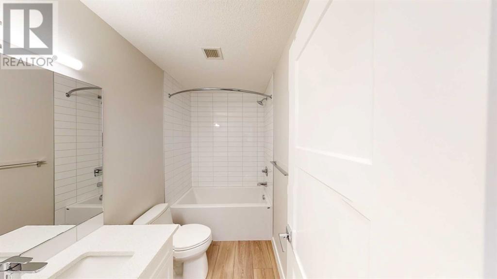 Single Family House for Sale in    Avenue SW Springbank Hill Calgary 