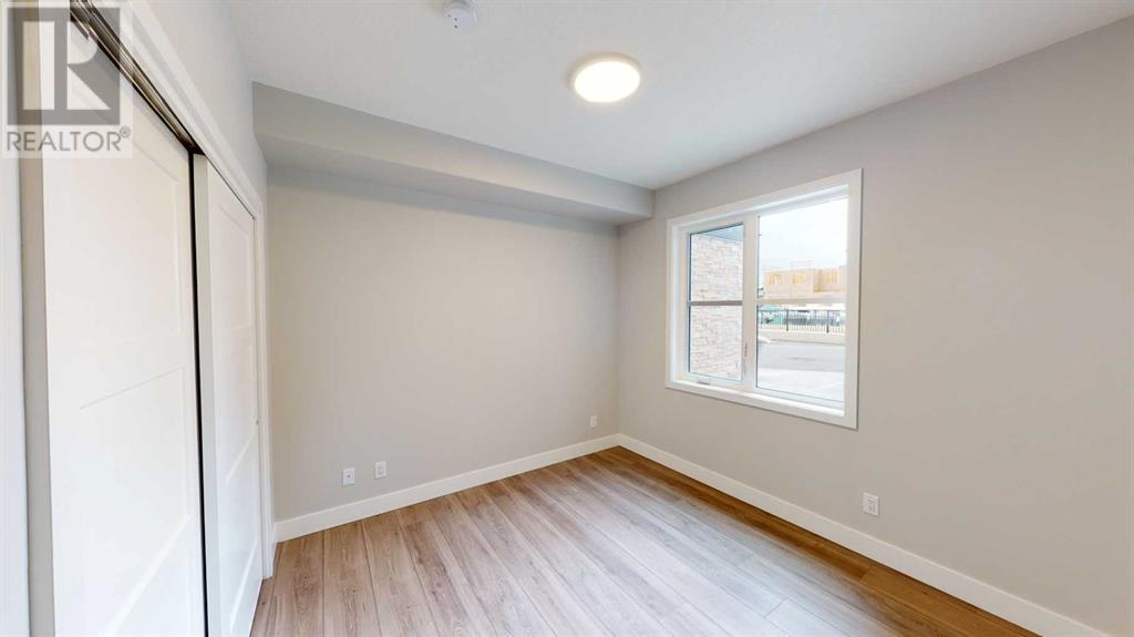 Single Family House for Sale in    Avenue SW Springbank Hill Calgary 