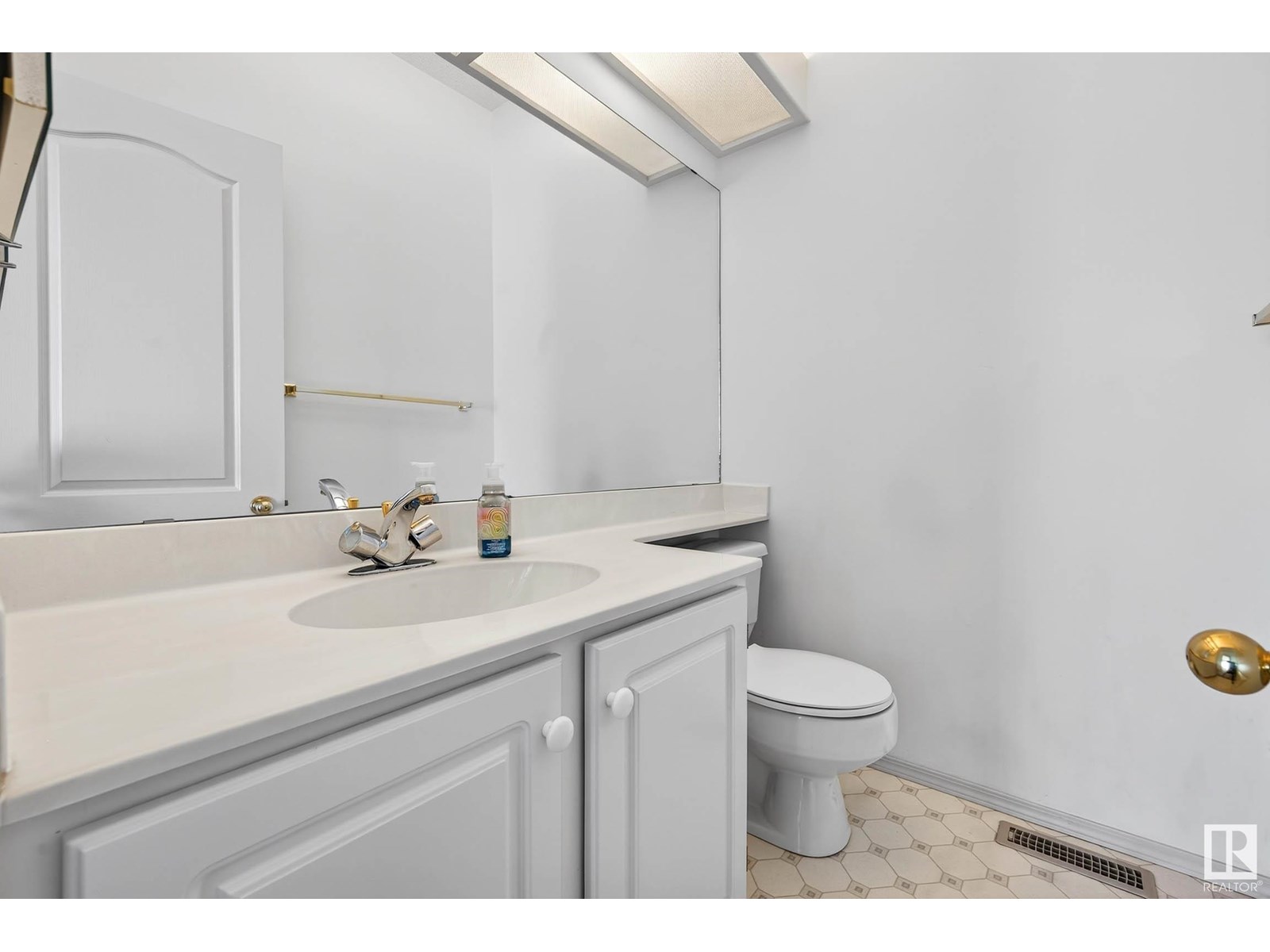 Photo 47 of 10307 175 Av Nw, Edmonton AB