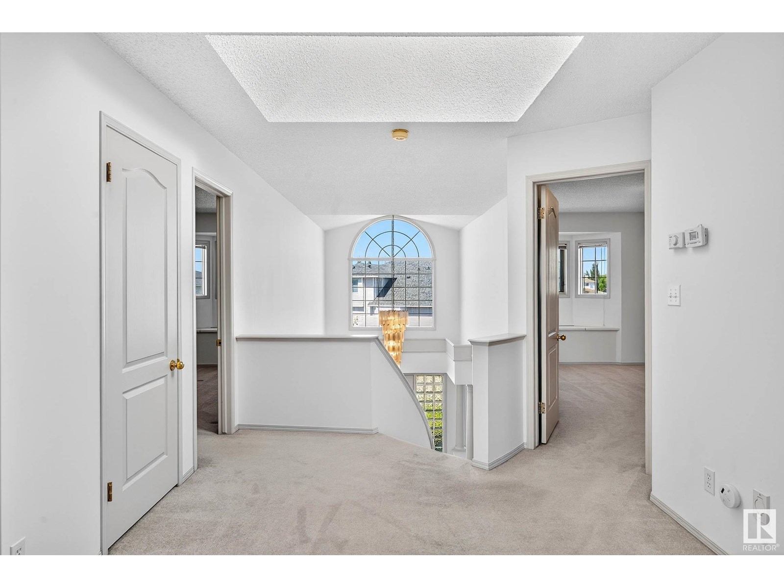 Photo 6 of 10307 175 Av Nw, Edmonton AB