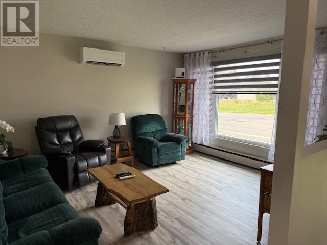 Photo 8 of 1 Chambers Ave, Sault Ste Marie ON