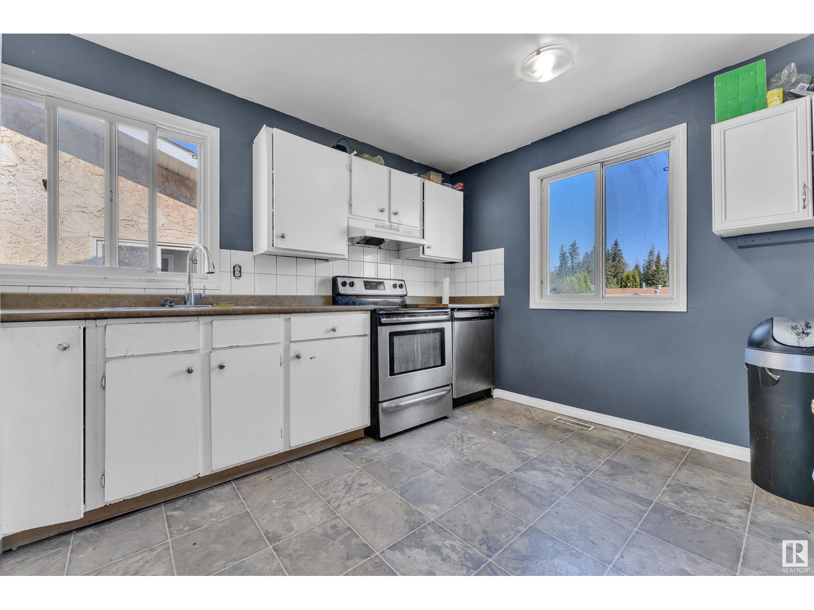 Photo 11 of 3816 26 Ave Nw Nw, Edmonton AB