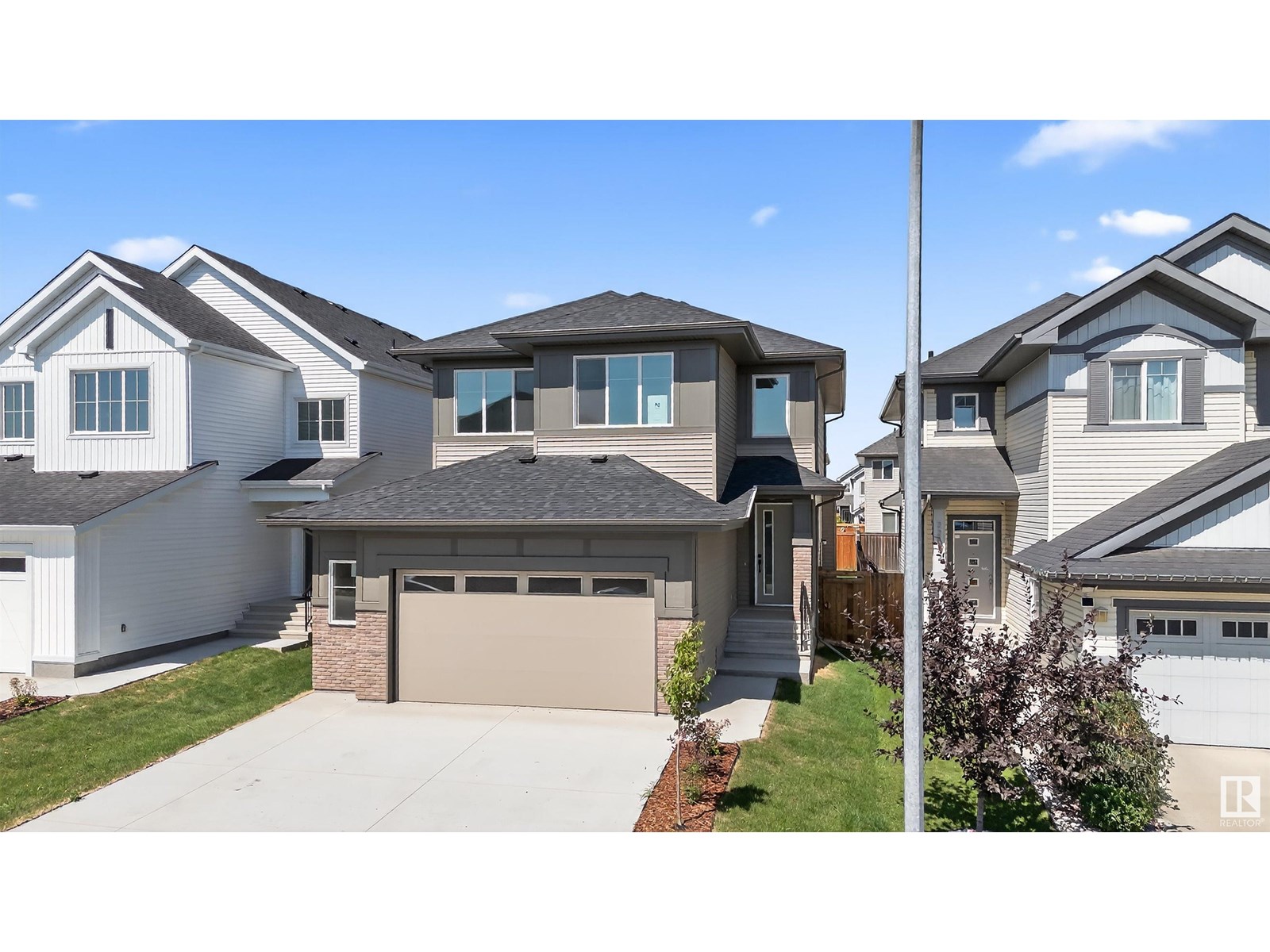 Photo 33 of 22526 98 A Av Nw, Edmonton AB