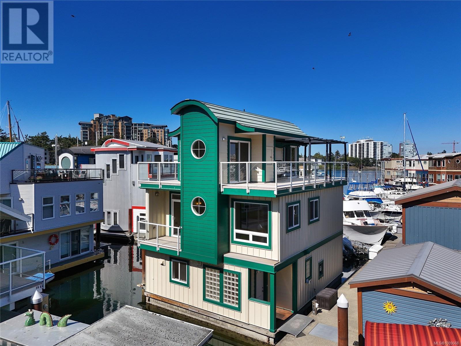 FH19 445 HEAD Street, Esquimalt