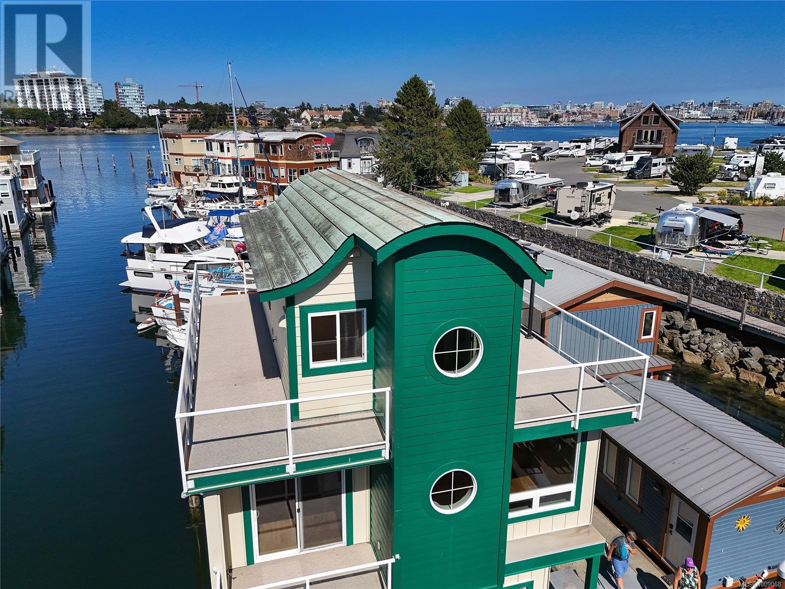 FH19 445 HEAD Street, Esquimalt