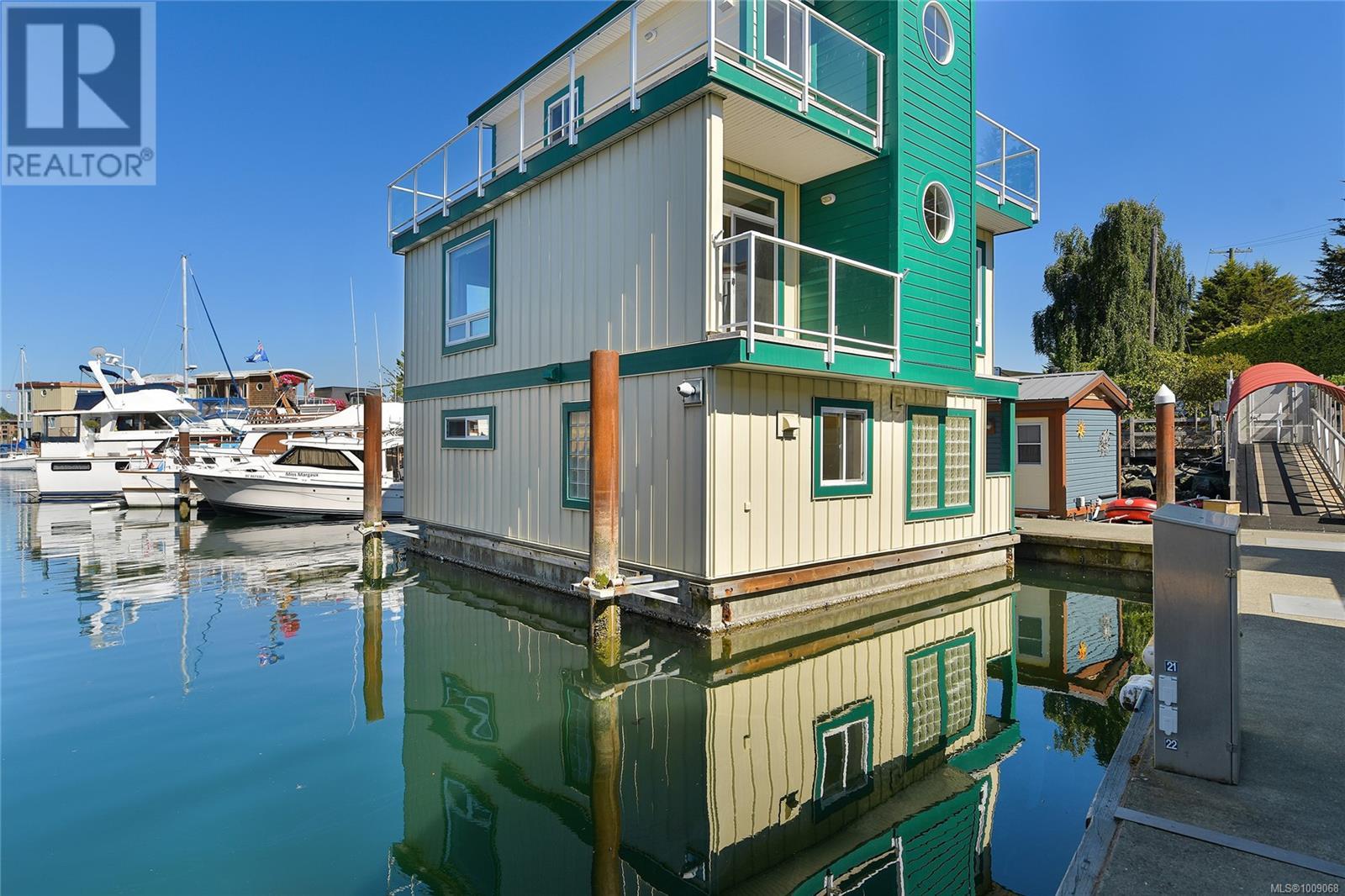 FH19 445 HEAD Street, Esquimalt