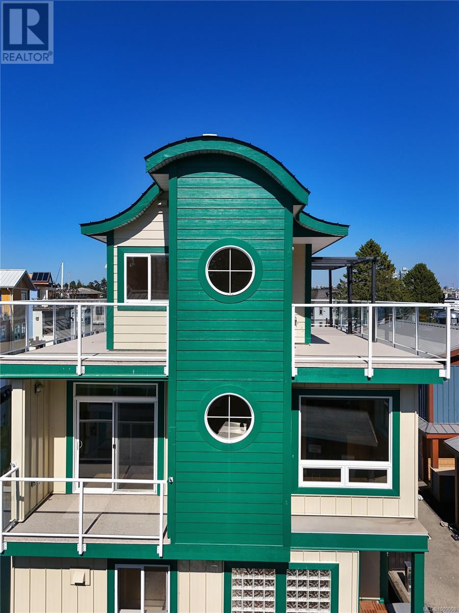 FH19 445 HEAD Street, Esquimalt
