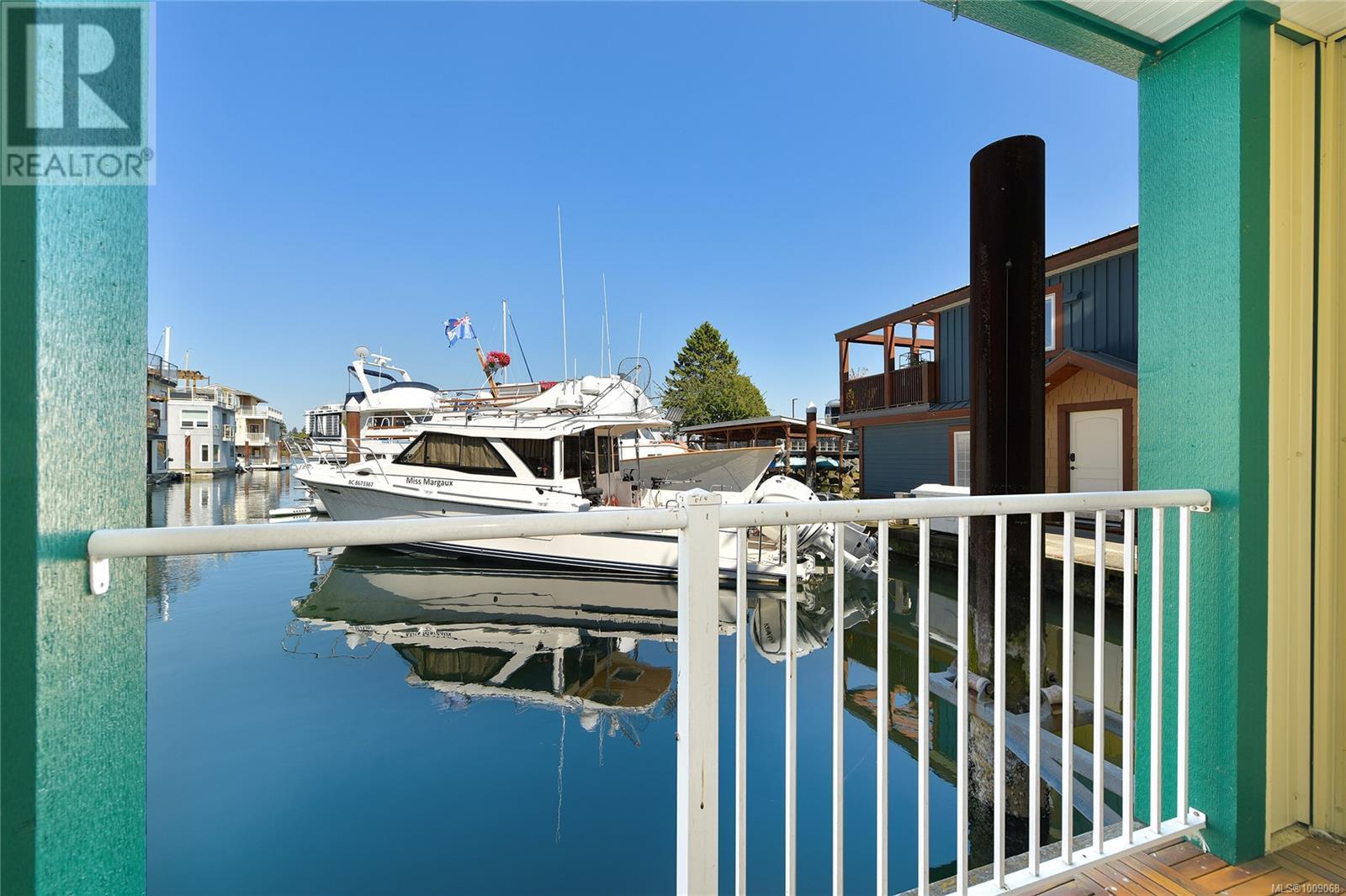FH19 445 HEAD Street, Esquimalt