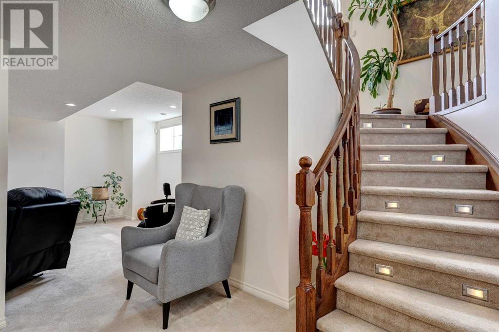 Single Family House Bi-level for Sale in  Cranridge Heights SE Cranston Calgary 