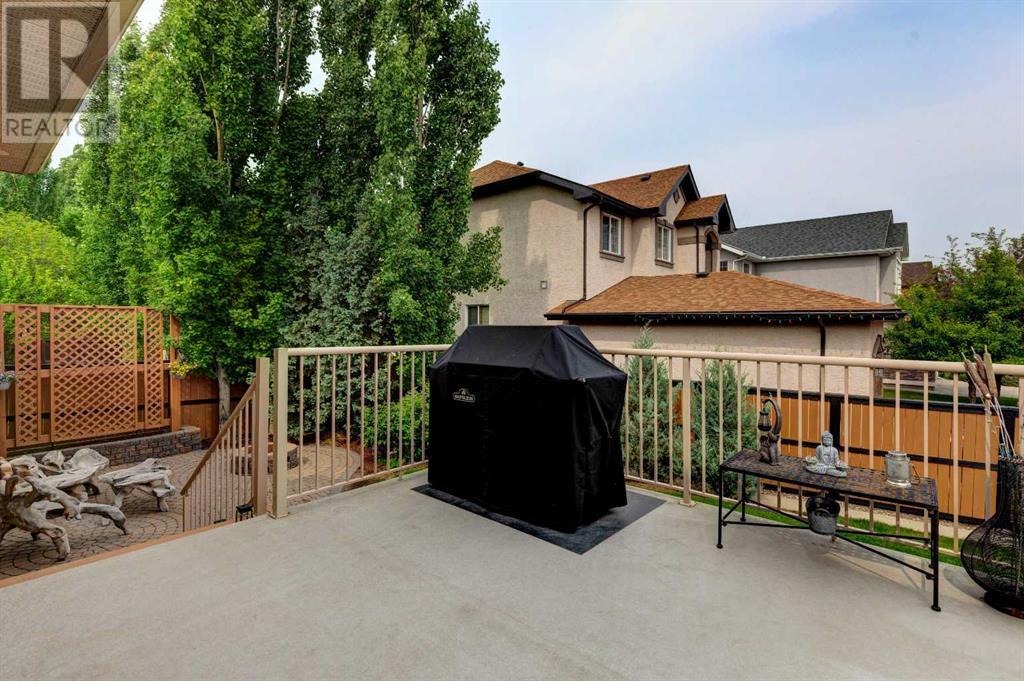 Single Family House Bi-level for Sale in  Cranridge Heights SE Cranston Calgary 