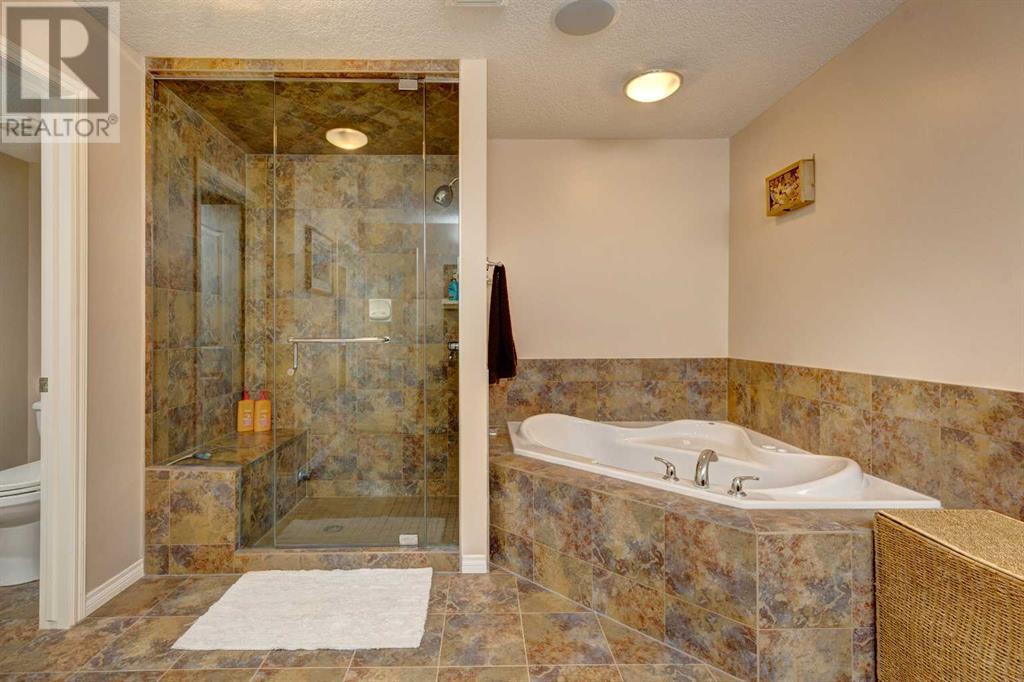 Single Family House Bi-level for Sale in  Cranridge Heights SE Cranston Calgary 