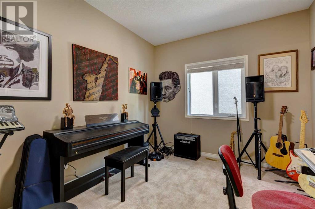 Single Family House Bi-level for Sale in  Cranridge Heights SE Cranston Calgary 