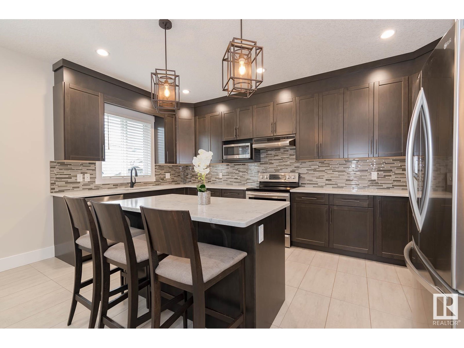 Photo 12 of 9040 92 St Nw, Edmonton AB