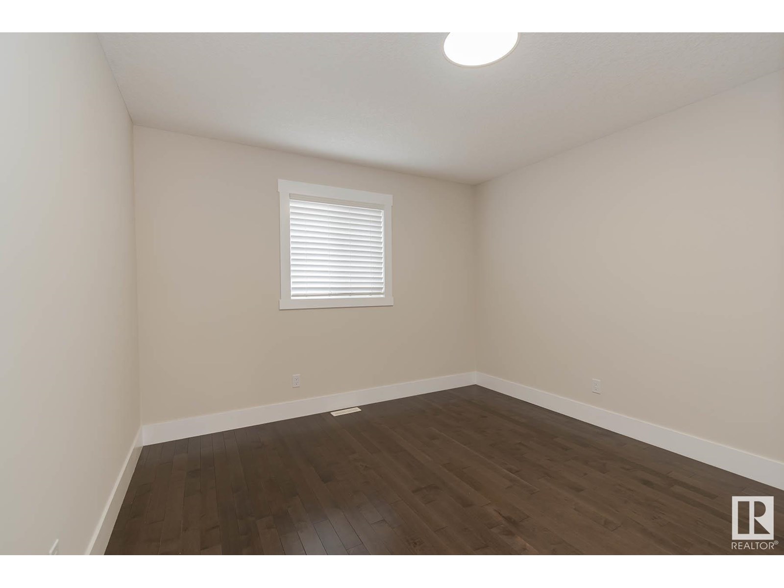 Photo 30 of 9040 92 St Nw, Edmonton AB