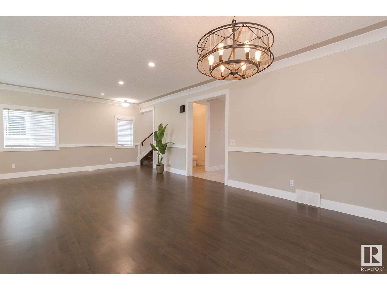 Photo 6 of 9040 92 St Nw, Edmonton AB