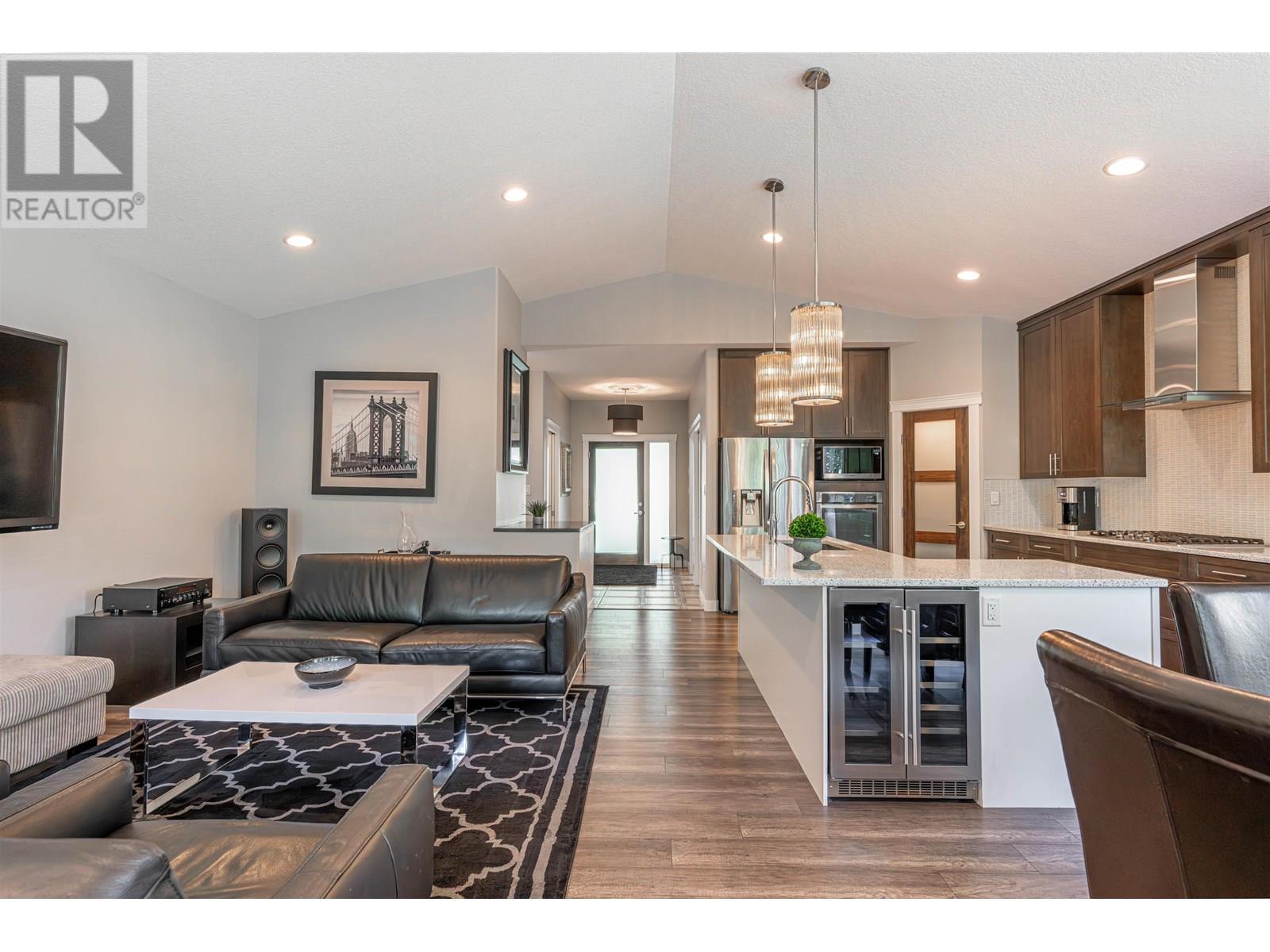 Photo 14 of 4086 Prudente Place, Prince George BC
