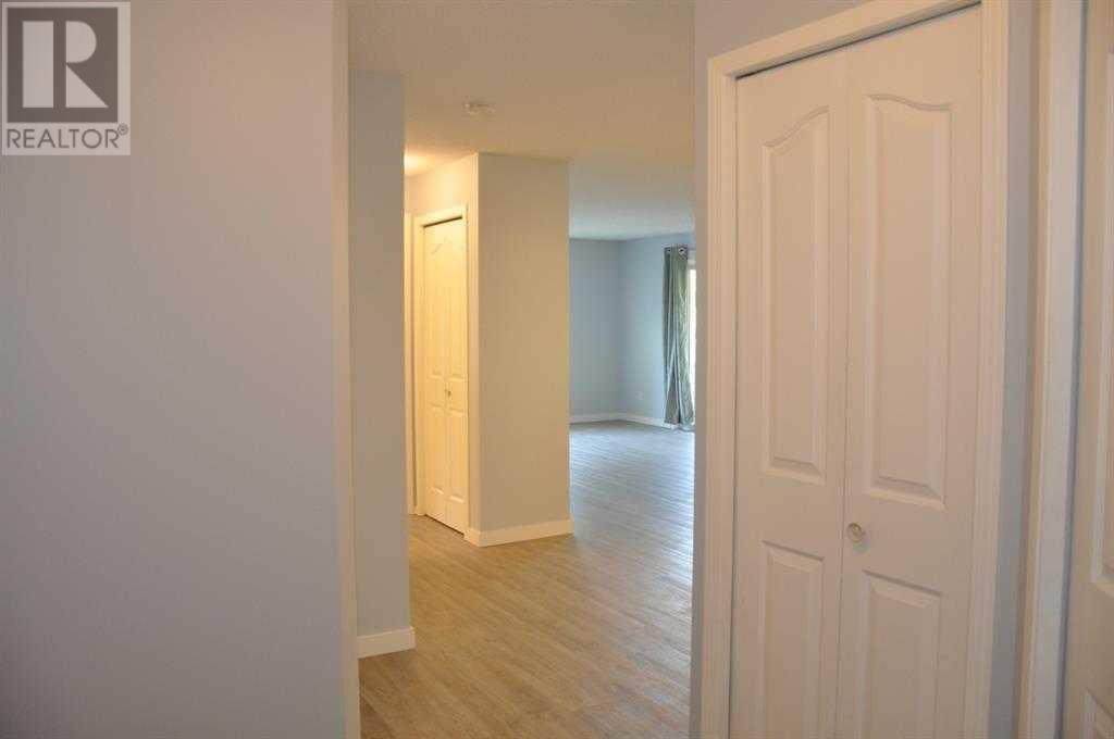 Single Family House for Sale in   Somervale Court SW Somerset Calgary 