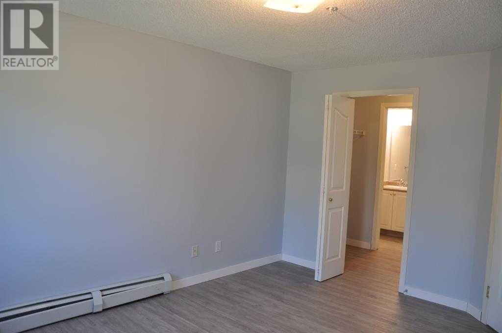 Single Family House for Sale in   Somervale Court SW Somerset Calgary 