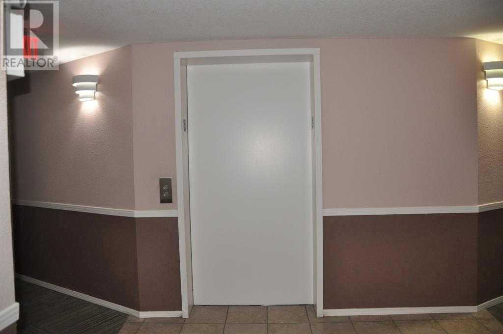 Single Family House for Sale in   Somervale Court SW Somerset Calgary 