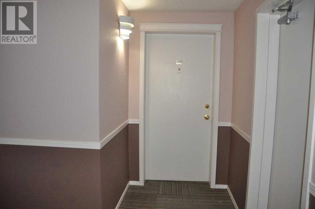 Single Family House for Sale in   Somervale Court SW Somerset Calgary 
