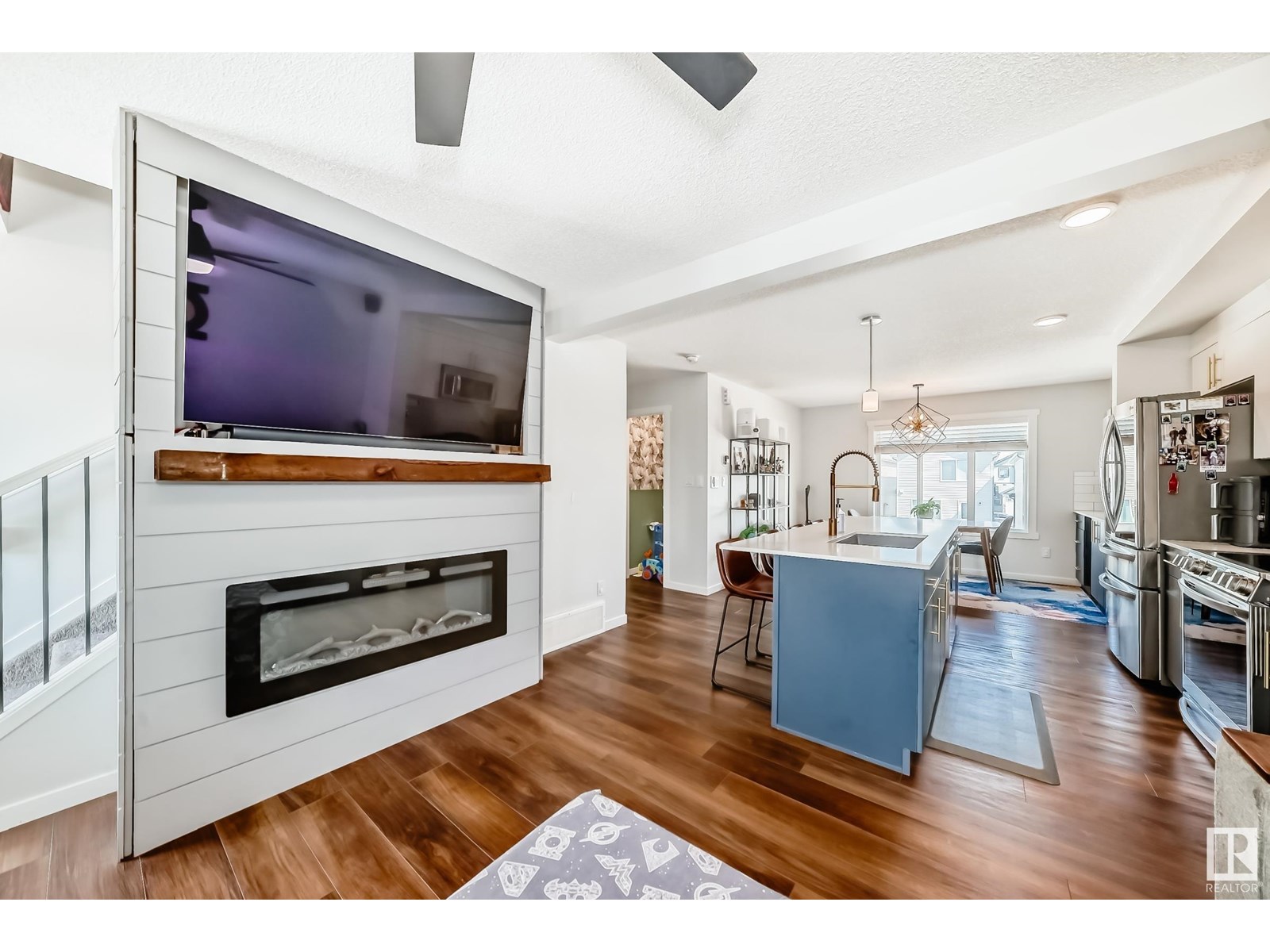 Photo 39 of 1077 Cy Becker Rd Nw, Edmonton AB