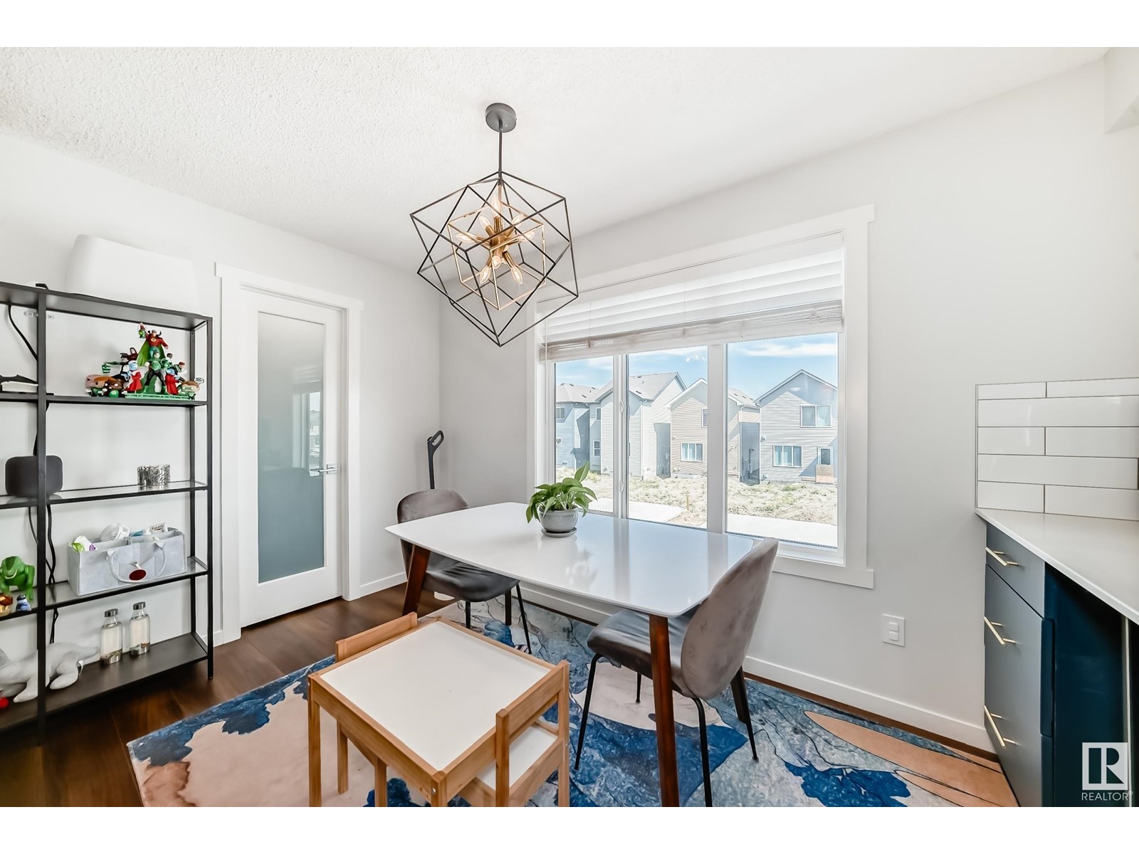 Photo 11 of 1077 Cy Becker Rd Nw, Edmonton AB
