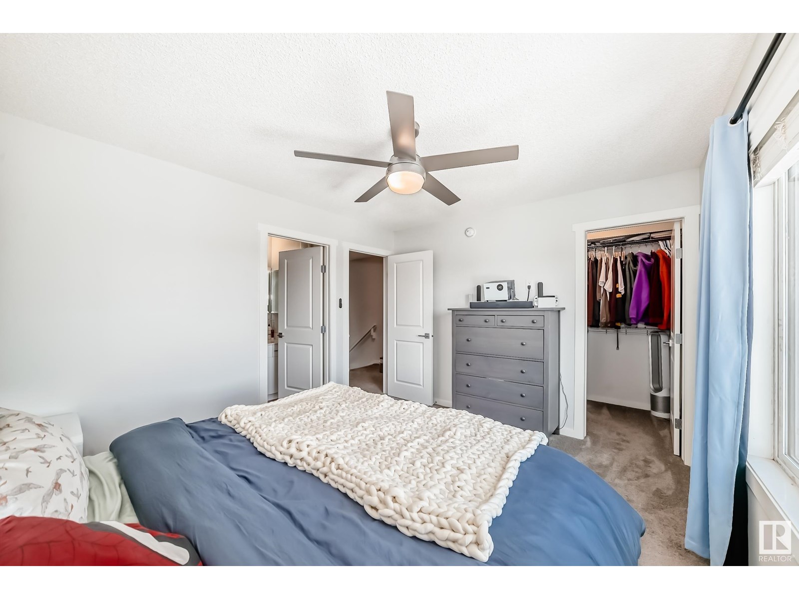 Photo 33 of 1077 Cy Becker Rd Nw, Edmonton AB