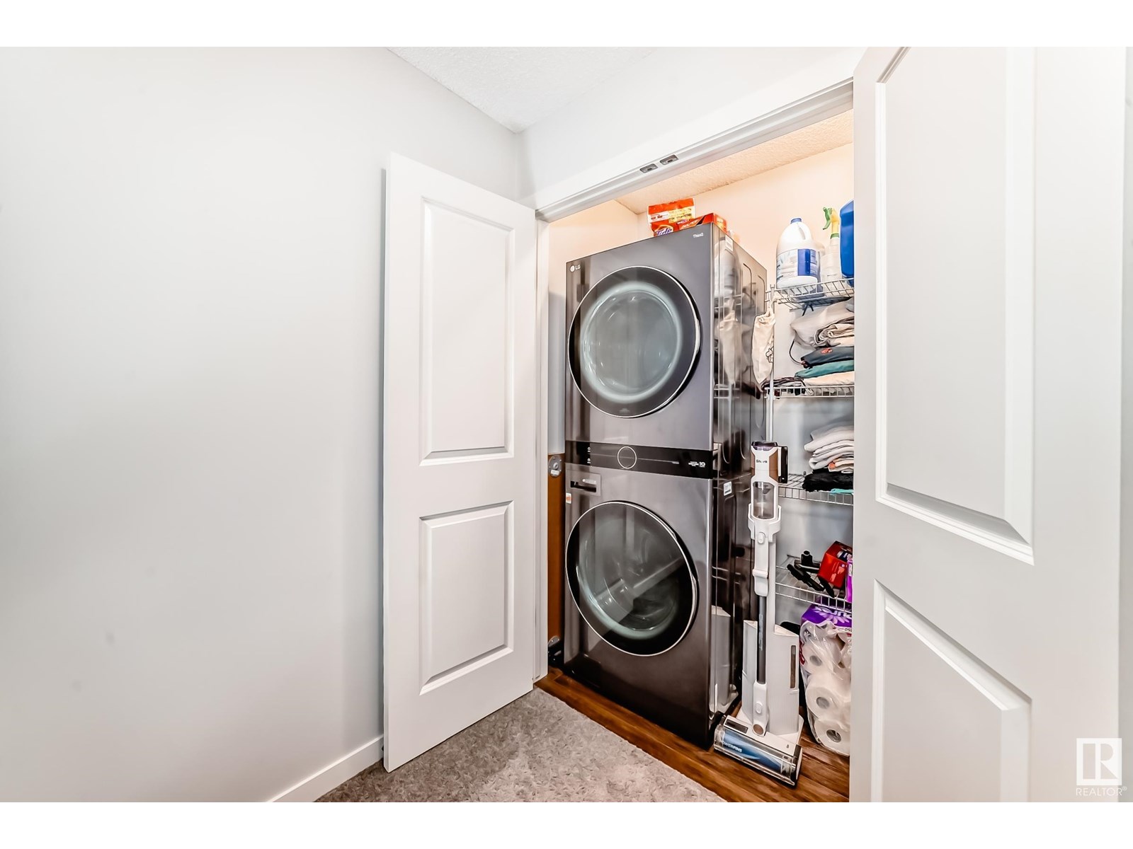 Photo 1 of 1077 Cy Becker Rd Nw, Edmonton AB