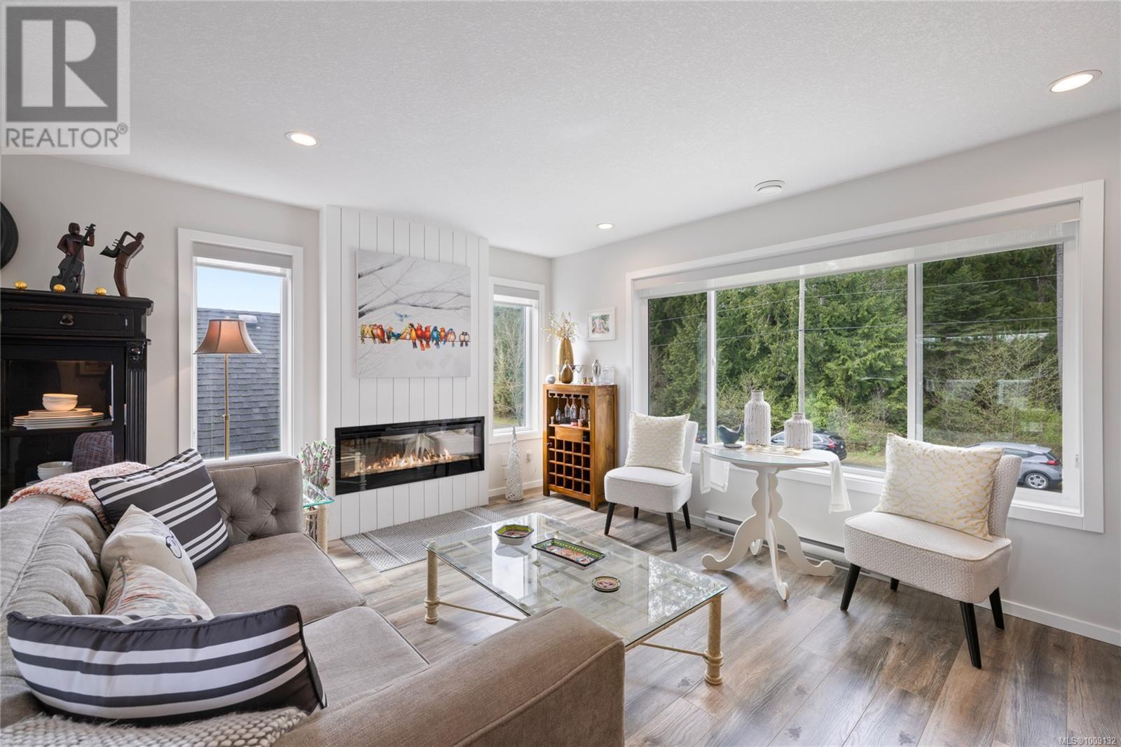 Photo 11 of 1308 Fielding Rd, Nanaimo BC