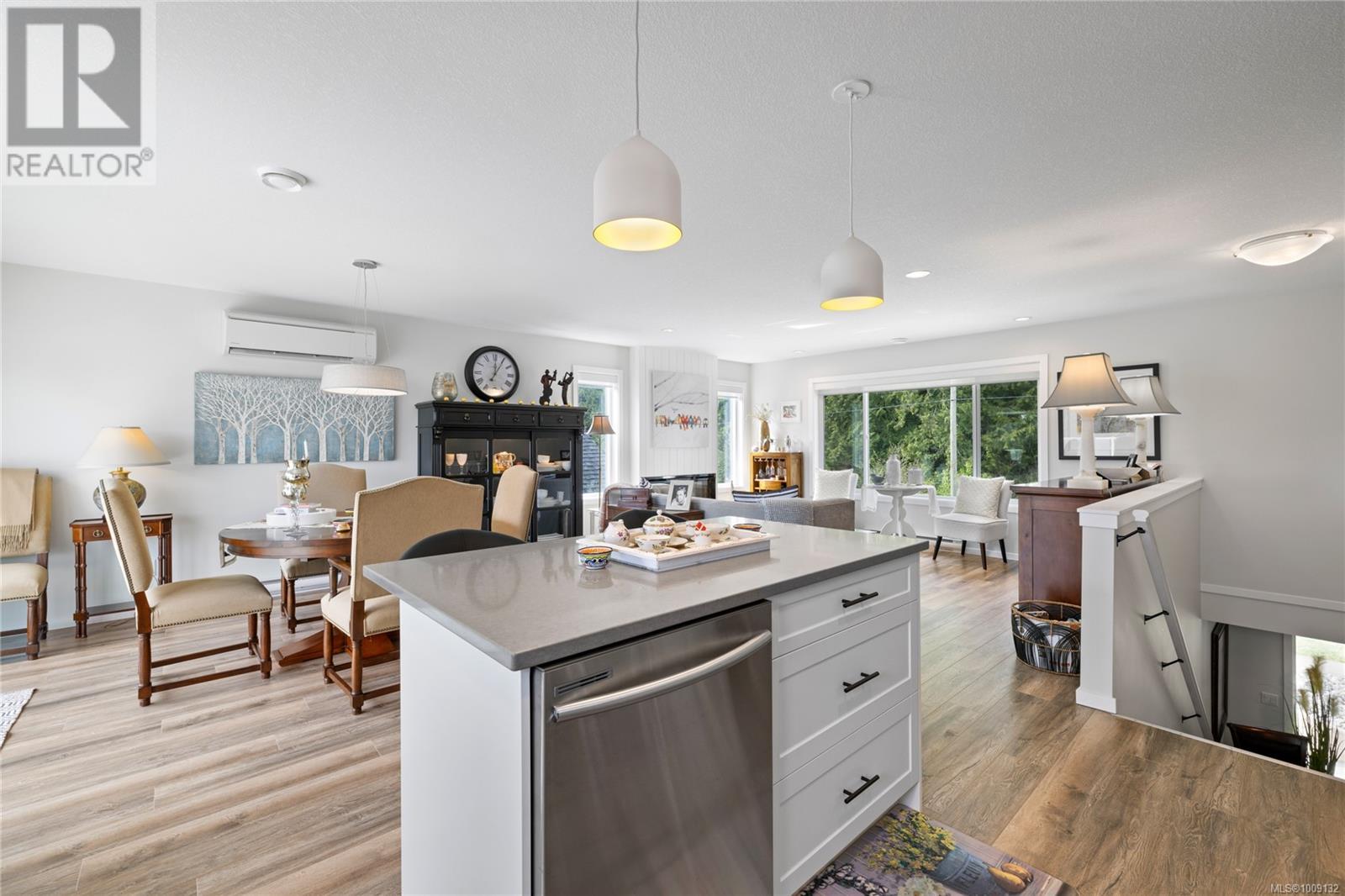 Photo 12 of 1308 Fielding Rd, Nanaimo BC